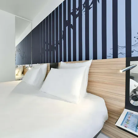 Novotel La Rochelle Centre Exterior photo